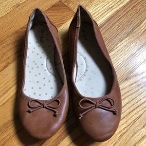 Children’s brown flats